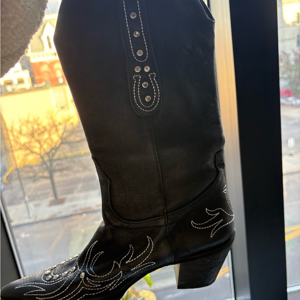 Black Vintage Cowboy Boots Women’s 6
